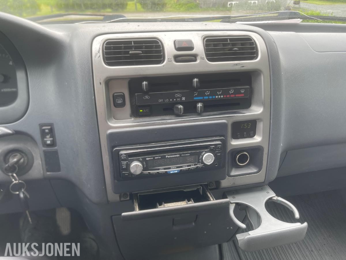 2008 Toyota HiAce 2.5 Diesel 117hk 4WD, Hengerfeste S+V DEKK