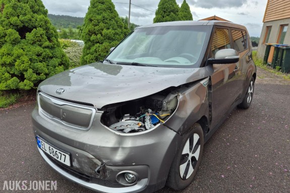 2015 Kia Soul EV automat cruisekontroll delskinn skinn s+v dekk eu ok 02.2027  202721km