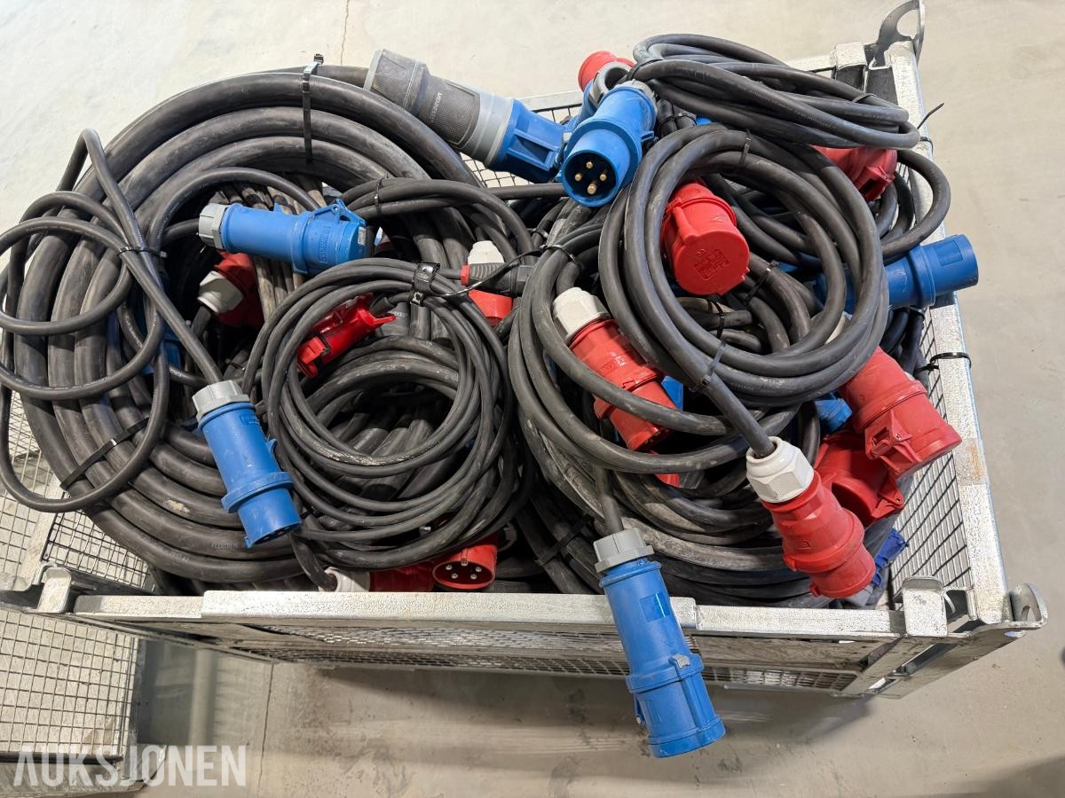 Industrikabler med CEE-kontakter - diverse lengder og dimensjoner
