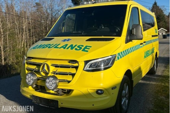 2020 Mercedes-Benz Sprinter 419/37 AMBULANSE 3.0V6 - Godt utstyrt! DENNE MÅ SEES! Mange muligheter, 486000km