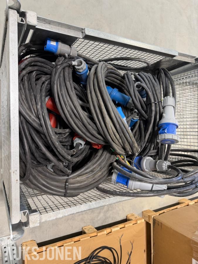 CEE skjøtekabler / industrikabler Parti med flere lengder og utførelser