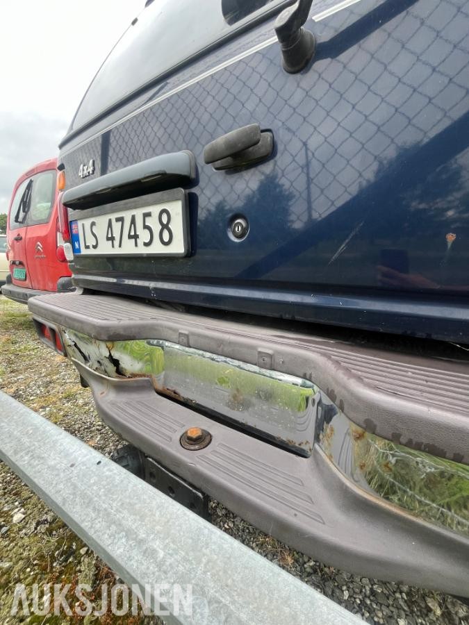 1996 Ford Explorer 4.0-156 AWD, 175424km