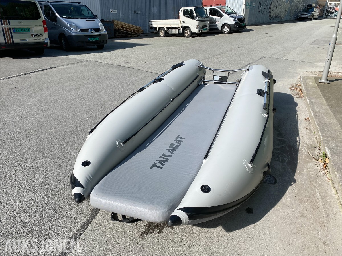Takacat 420LX Ekspedisjons katamaran