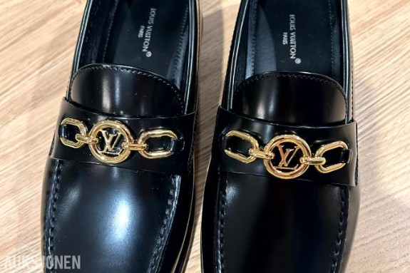 TOLLAUKSJON: Louis Vuitton "Chess Flat Loafer" damesko