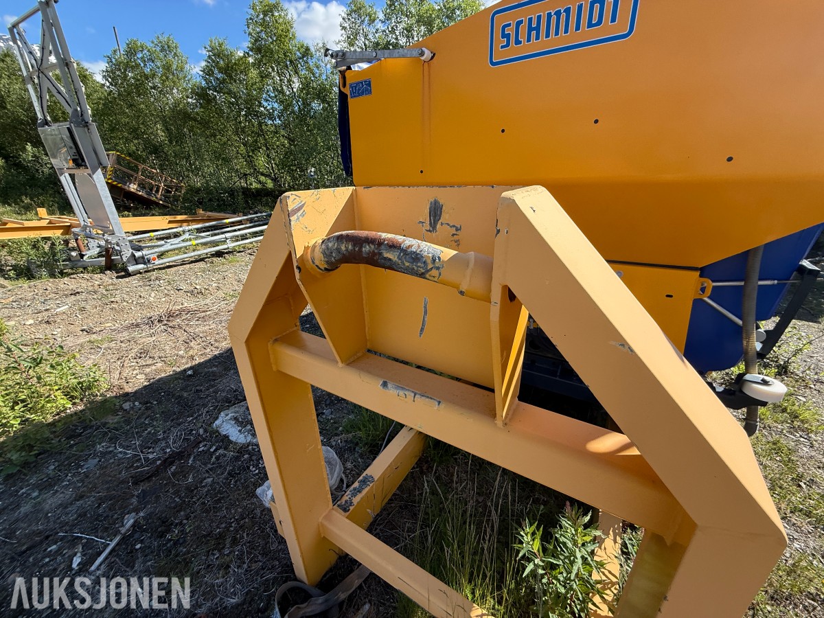 2018 Schmidt Stratos B90-42 VCLN-490 Lava spreder på krokramme