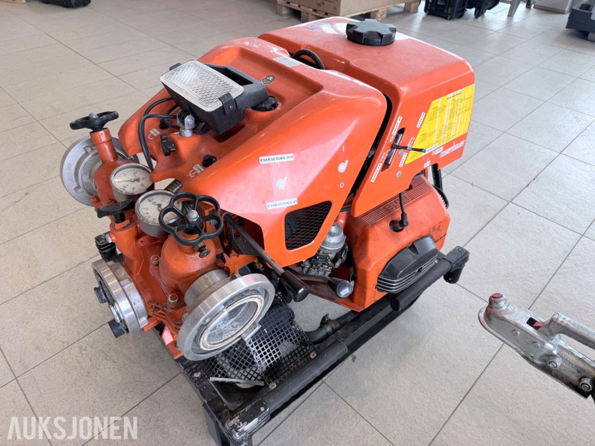 1996 Rosenbaur vannpumpe med BMW motor.
