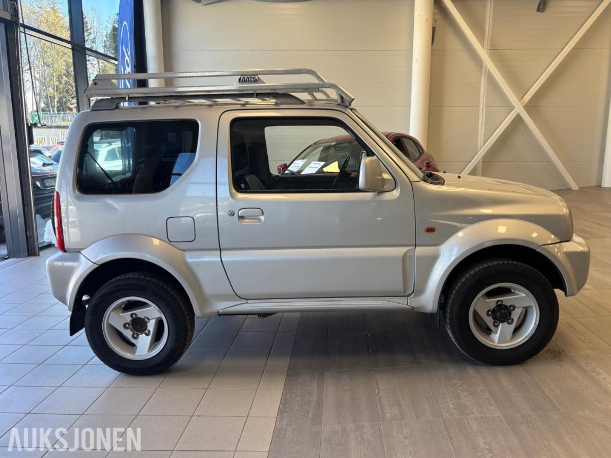 2004 Suzuki Jimny 1.3 82hk 4X4 Reparasjonsobjekt Takstativ