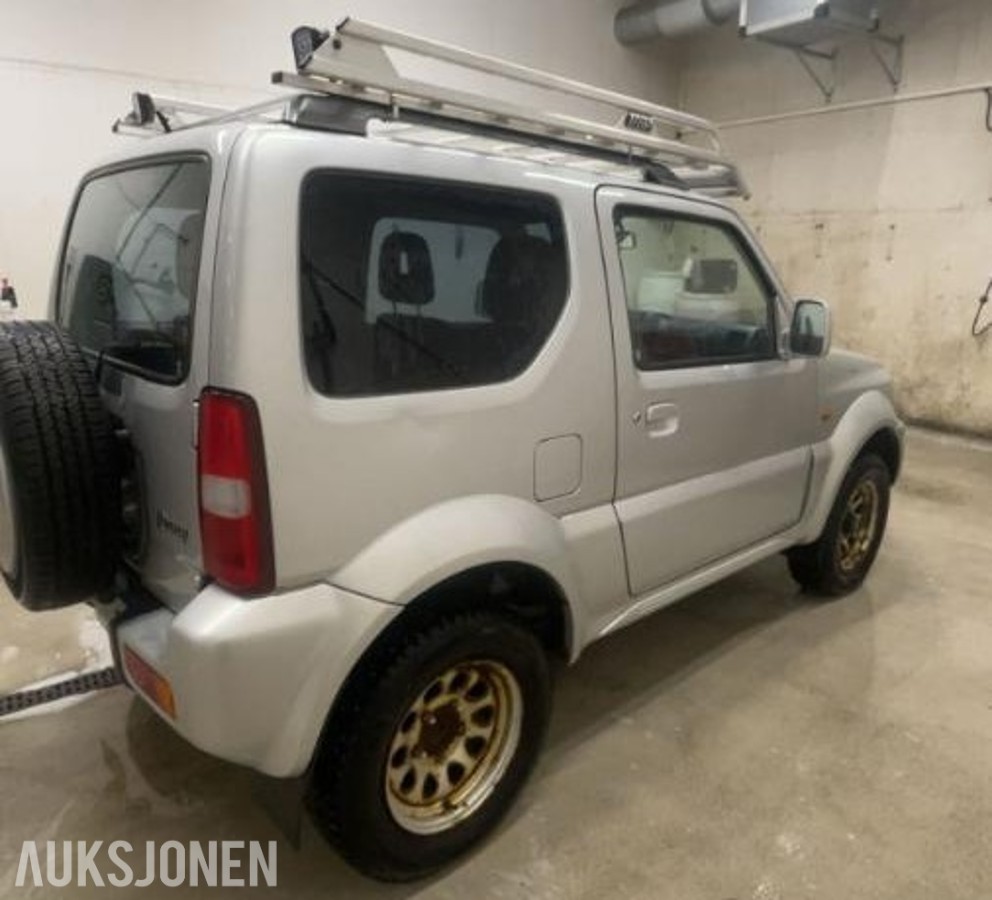 2004 Suzuki Jimny 1.3 82hk 4X4 Reparasjonsobjekt Takstativ