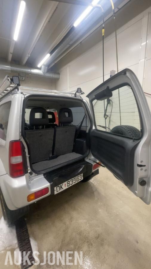 2004 Suzuki Jimny 1.3 82hk 4X4 Reparasjonsobjekt Takstativ