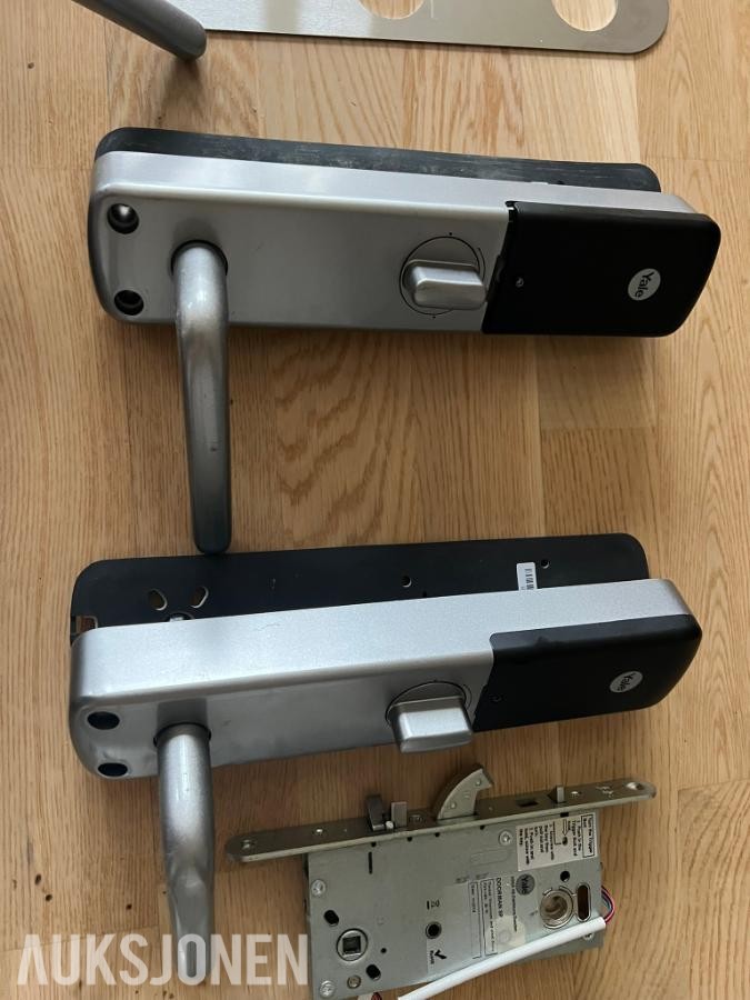 2 stk Yale Doorman V2 elektroniske dørlåser