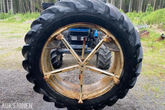 Tvilling hjul - Goodyear 13,6/12-36