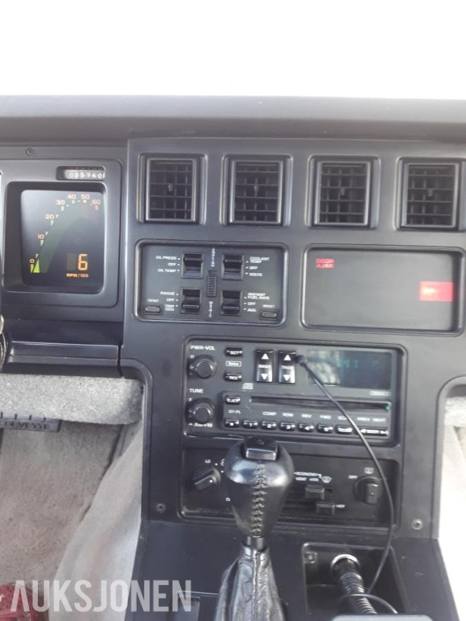 1987 Chevrolet Corvette 5.7 242HK