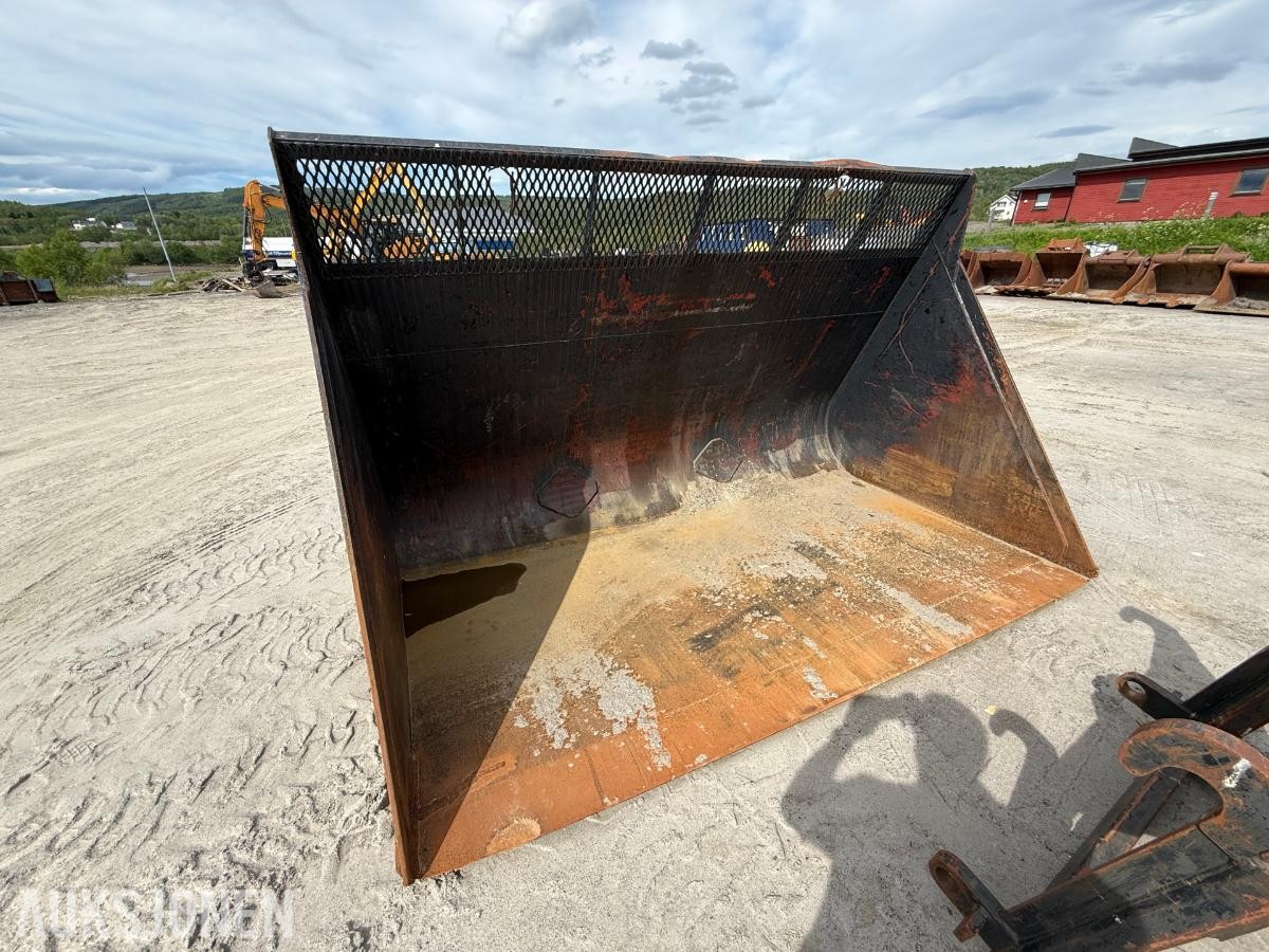 Gjerstad hjullasterskuffe 5400L - BM-Feste