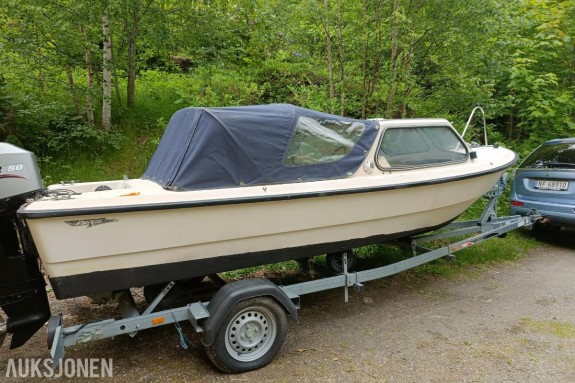 1979 Ørnvik Dagstur båt 17 fot med Mariner 50HK påhengsmotor og båthenger