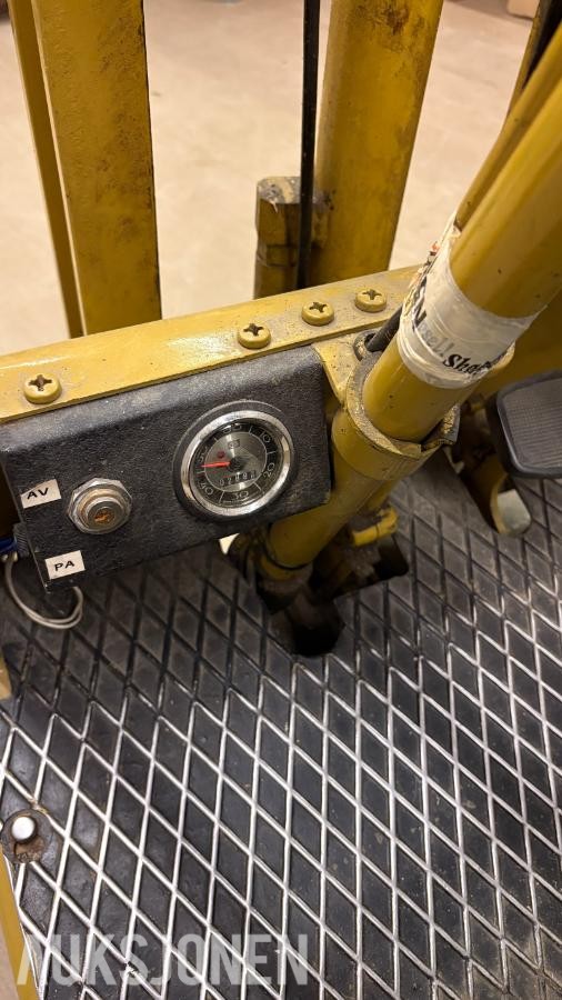 Eaton motvekt truck Yale VE 1624
