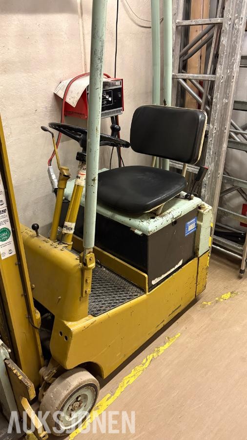 Eaton motvekt truck Yale VE 1624