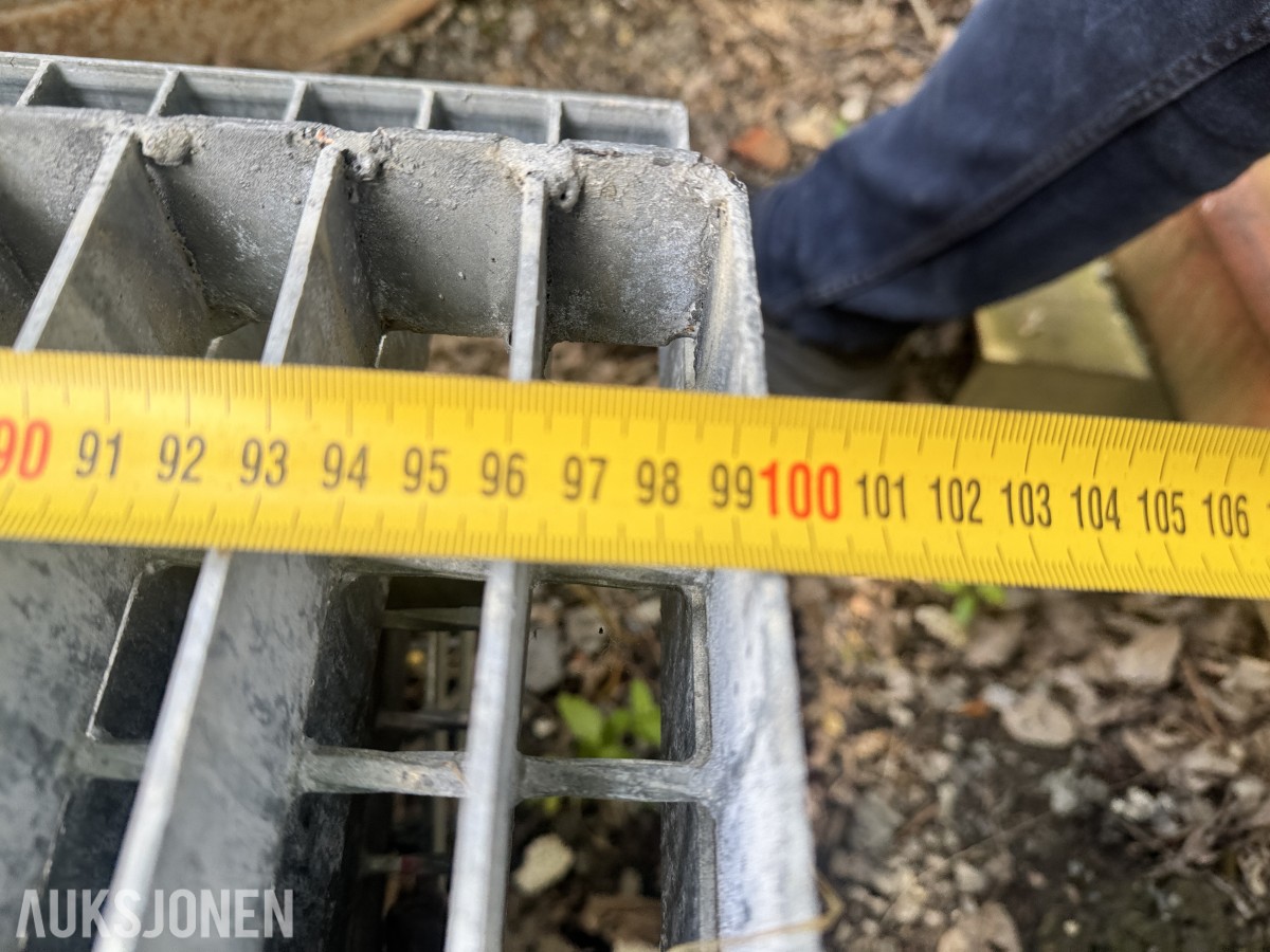 Parti rister og bjelker - Industrigitter/rister ca 30 Stk