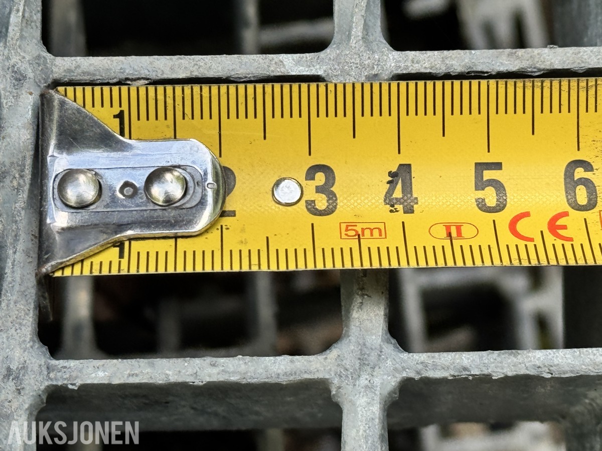 Parti rister og bjelker - Industrigitter/rister ca 30 Stk