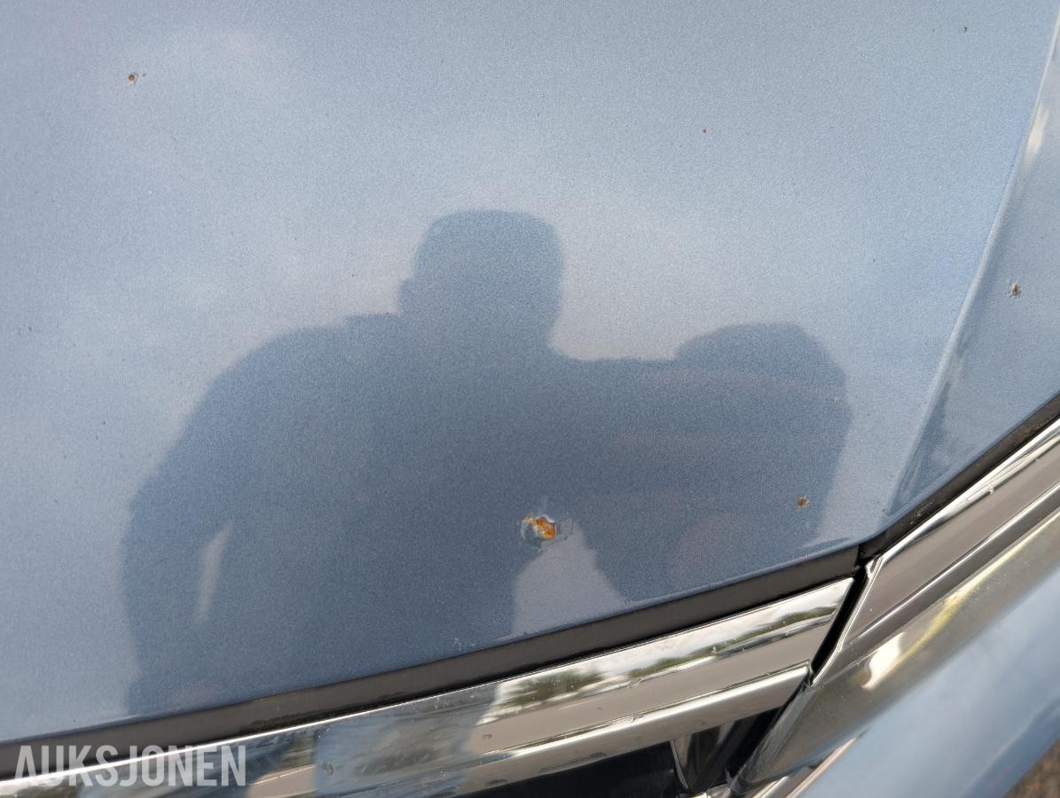 2015 Volkswagen Passat, 1,6 TDI 120hk automat hengerfeste reparasjonsobjekt