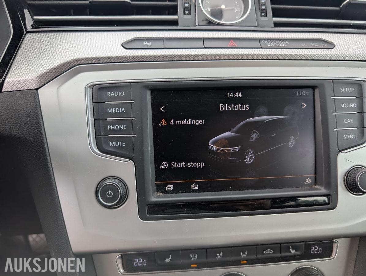 2015 Volkswagen Passat, 1,6 TDI 120hk automat hengerfeste reparasjonsobjekt