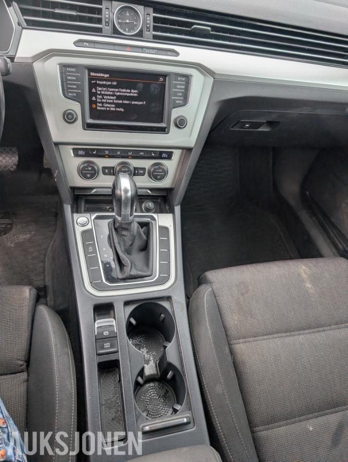 2015 Volkswagen Passat, 1,6 TDI 120hk automat hengerfeste reparasjonsobjekt