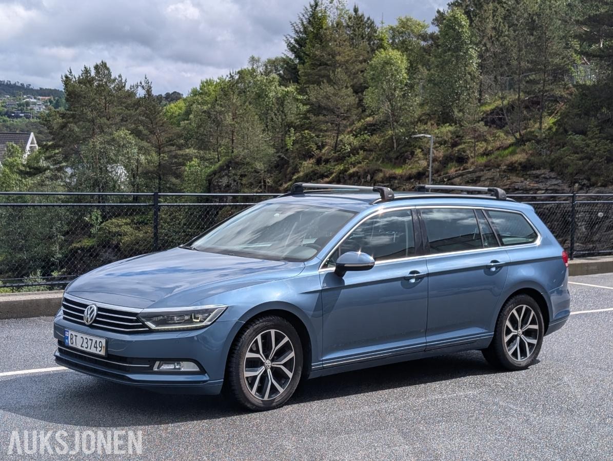 2015 Volkswagen Passat, 1,6 TDI 120hk automat hengerfeste reparasjonsobjekt