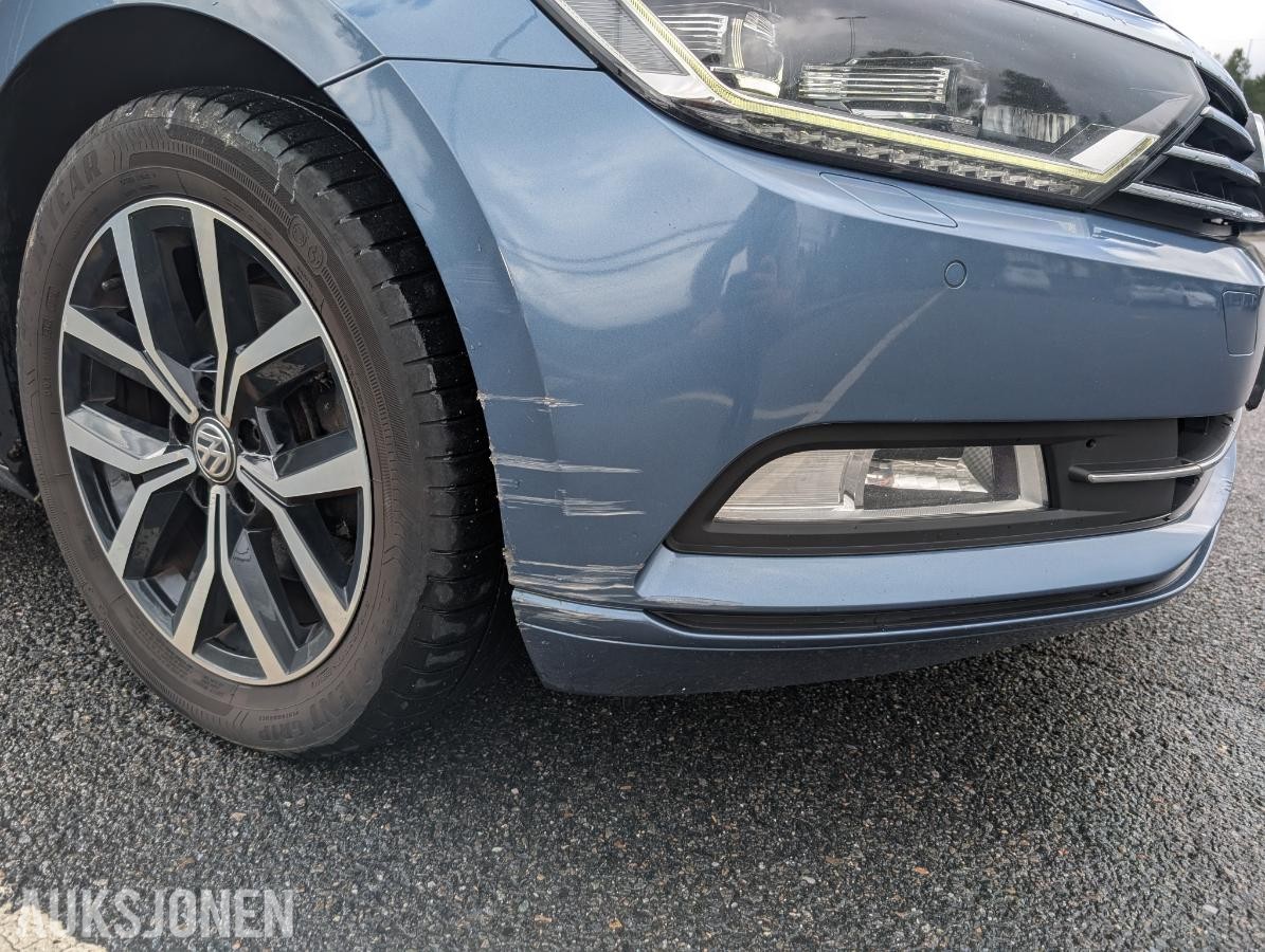 2015 Volkswagen Passat, 1,6 TDI 120hk automat hengerfeste reparasjonsobjekt