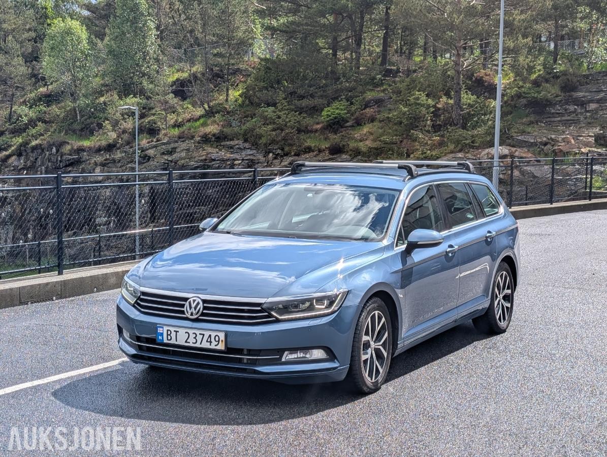 2015 Volkswagen Passat, 1,6 TDI 120hk automat hengerfeste reparasjonsobjekt