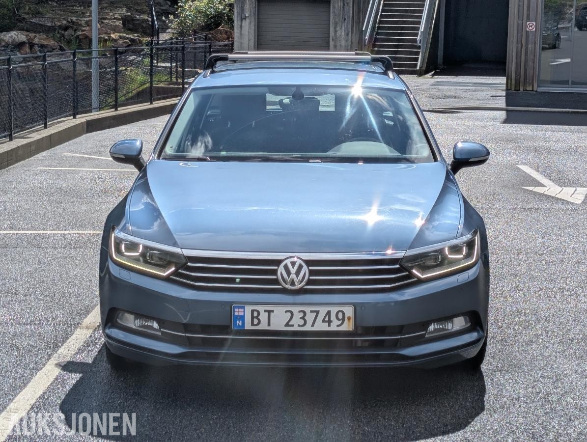 2015 Volkswagen Passat, 1,6 TDI 120hk automat hengerfeste reparasjonsobjekt