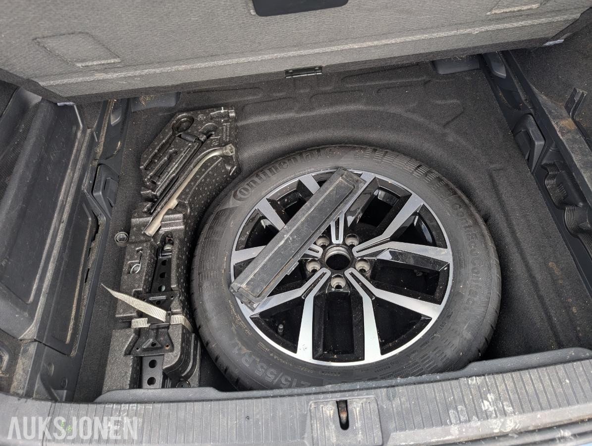 2015 Volkswagen Passat, 1,6 TDI 120hk automat hengerfeste reparasjonsobjekt