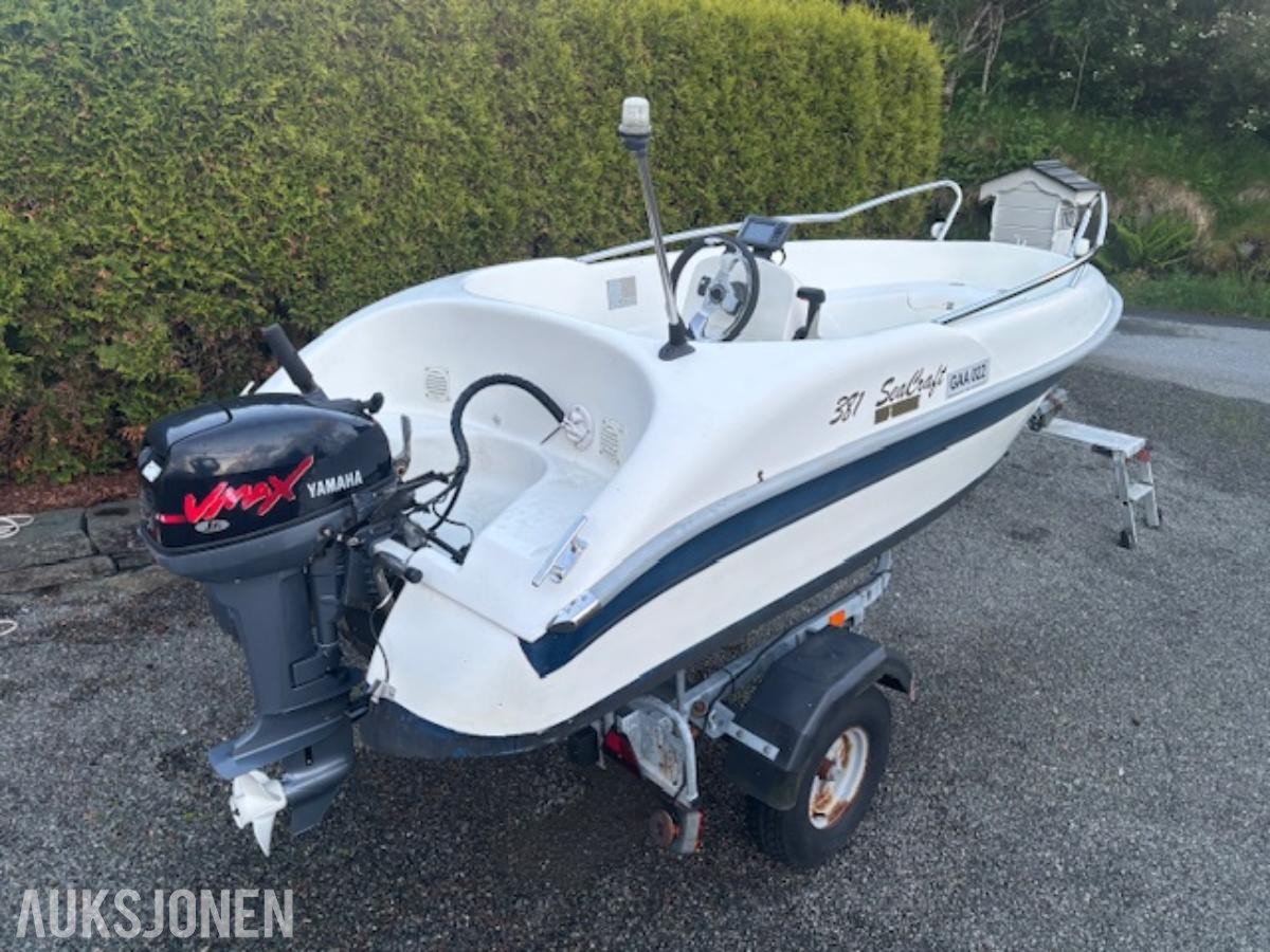 2008 Crescent SeaCraft 381 med motor og hengar