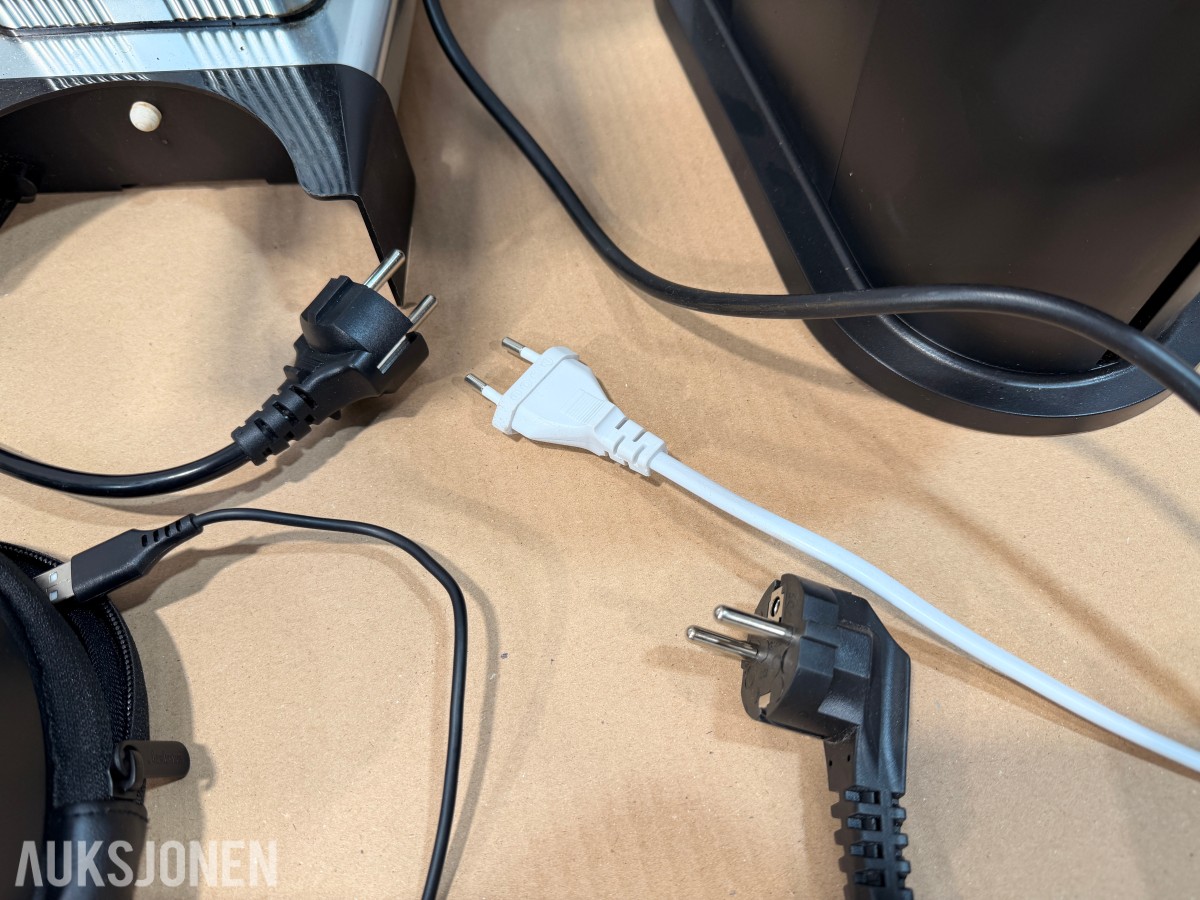 Kontorutstyr og elektronikk – Cisco, Logitech, Jabra, Nespresso, Leitz
