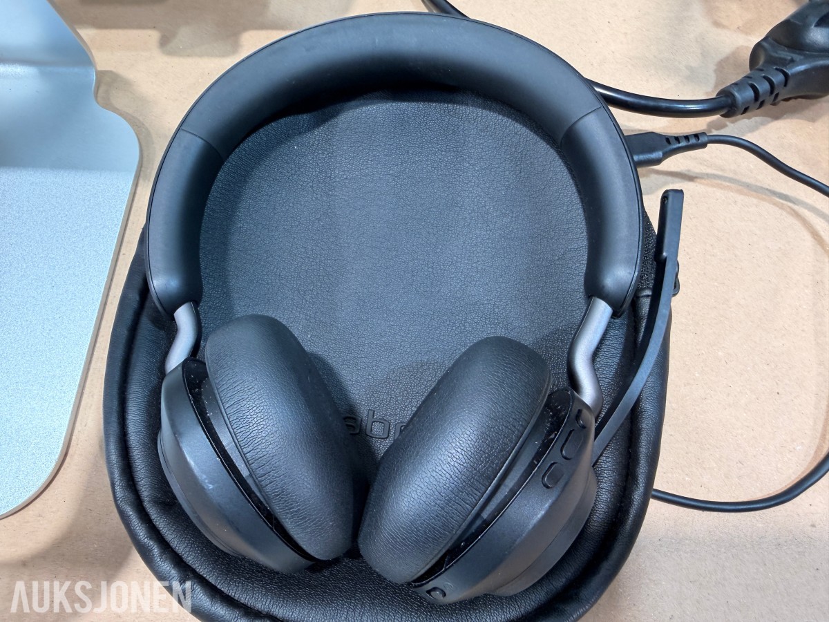 Kontorutstyr og elektronikk – Cisco, Logitech, Jabra, Nespresso, Leitz