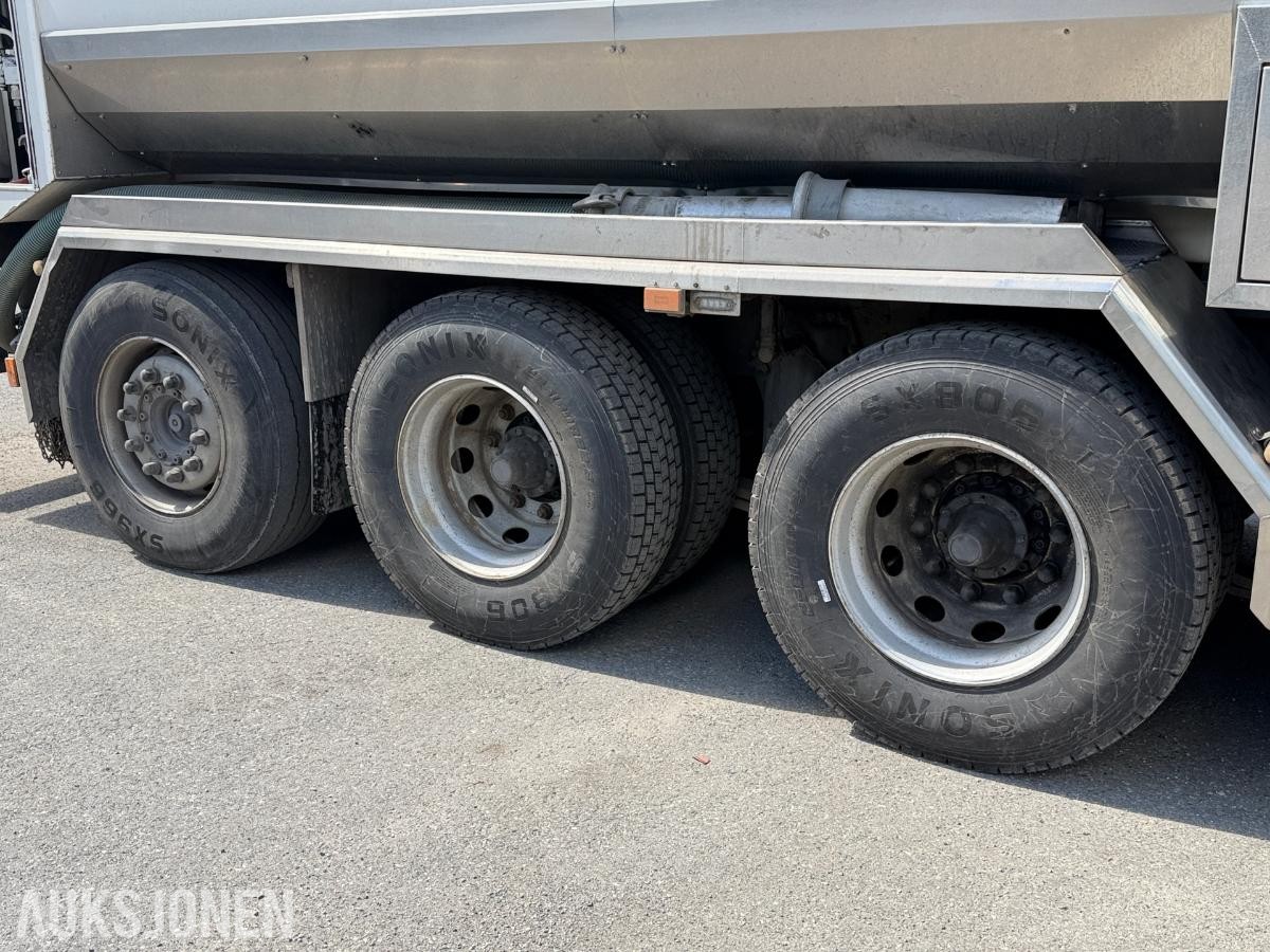 2011 Scania R-serie spylebil / Sugebil