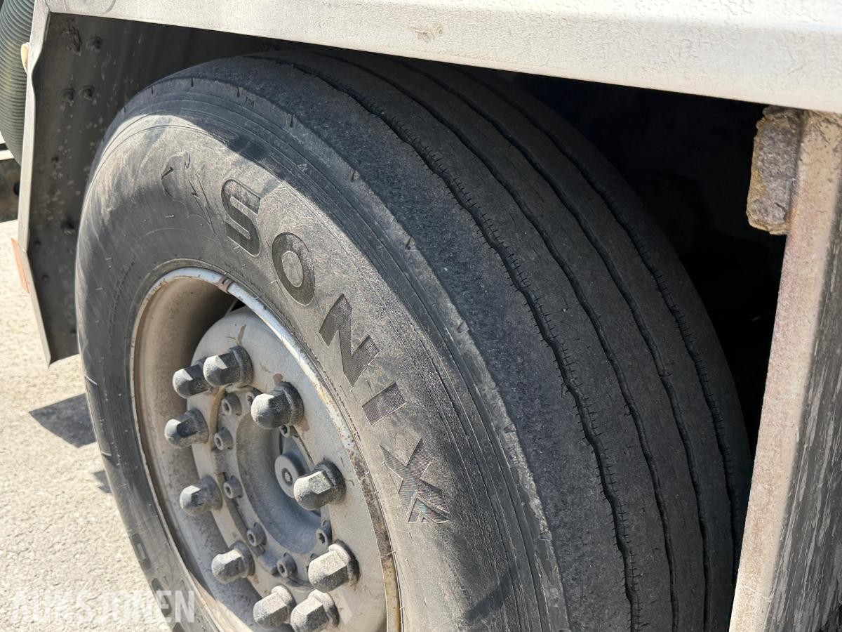2011 Scania R-serie spylebil / Sugebil