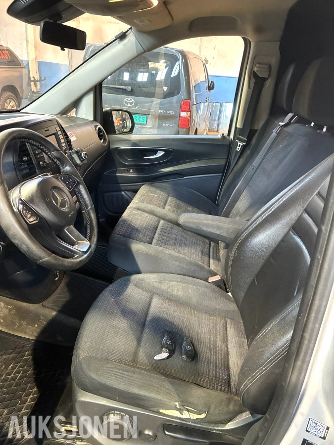 2015 Mercedes-Benz Vito 4MATIC AUTOMAT HENGERFESTE VARMER LED