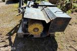 Kubota G1700 sitteklipper med frontkost og oppsamler