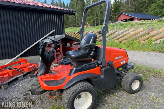 2018 Kubota F3090 sitteklipper med frontaggregat, kun 630 timer, tilhengerfeste, rep.objekt