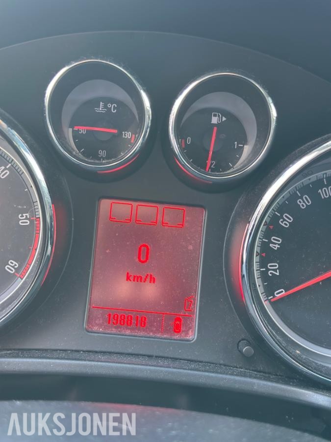 2009 Opel Insignia 2.0D 110hk  Reparasjonsobjekt