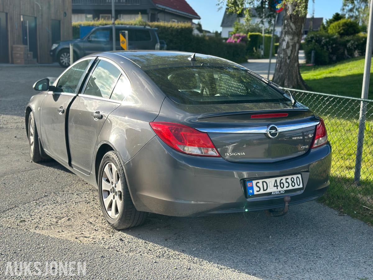 2009 Opel Insignia 2.0D 110hk  Reparasjonsobjekt
