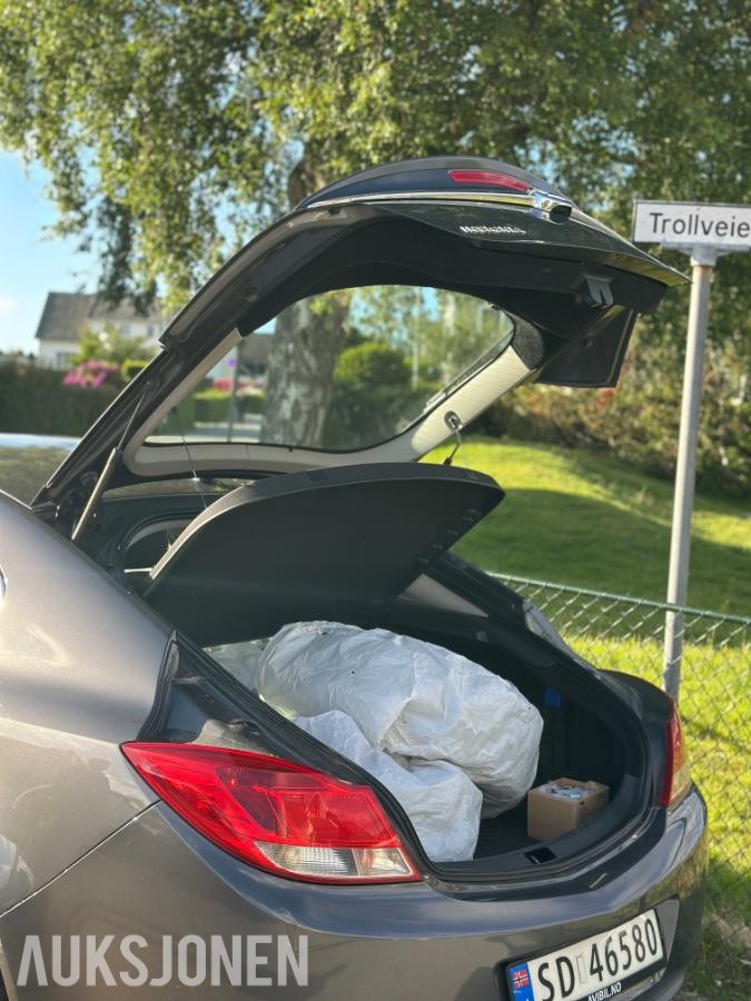 2009 Opel Insignia 2.0D 110hk  Reparasjonsobjekt