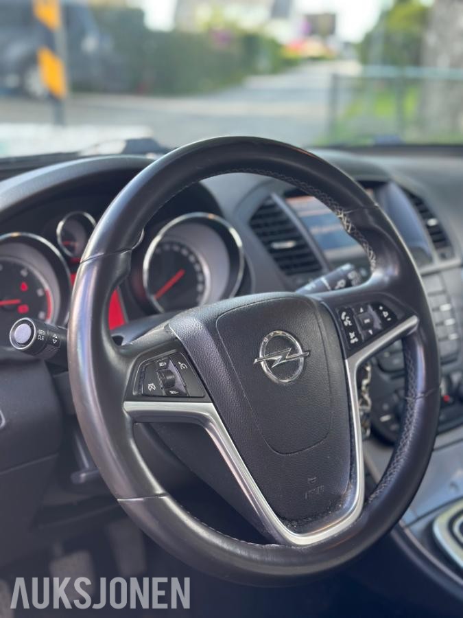 2009 Opel Insignia 2.0D 110hk  Reparasjonsobjekt
