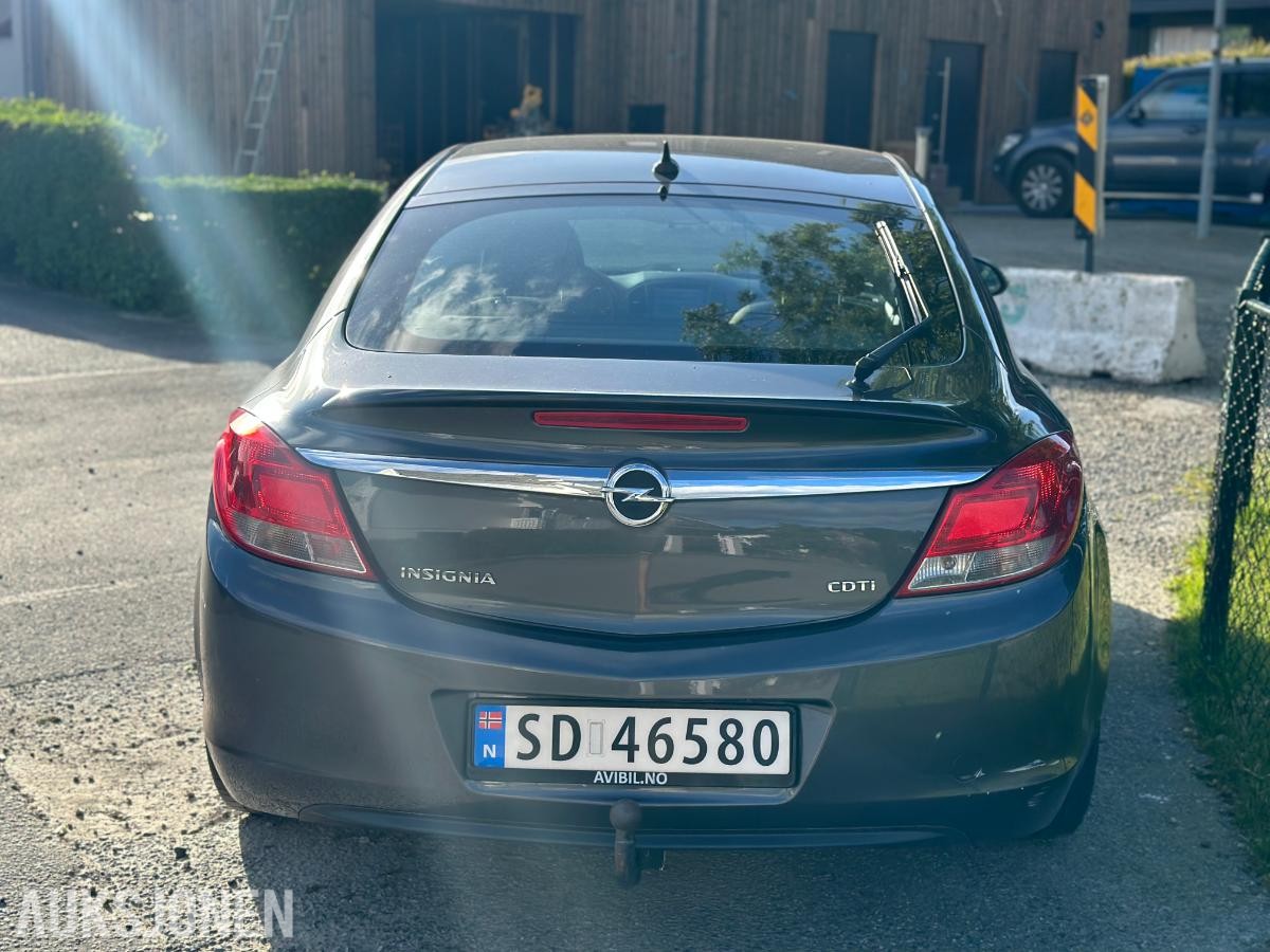 2009 Opel Insignia 2.0D 110hk  Reparasjonsobjekt