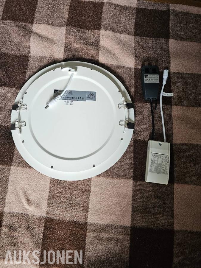 SG Sense 320 LED panel 3000K Hvit - 4stk.