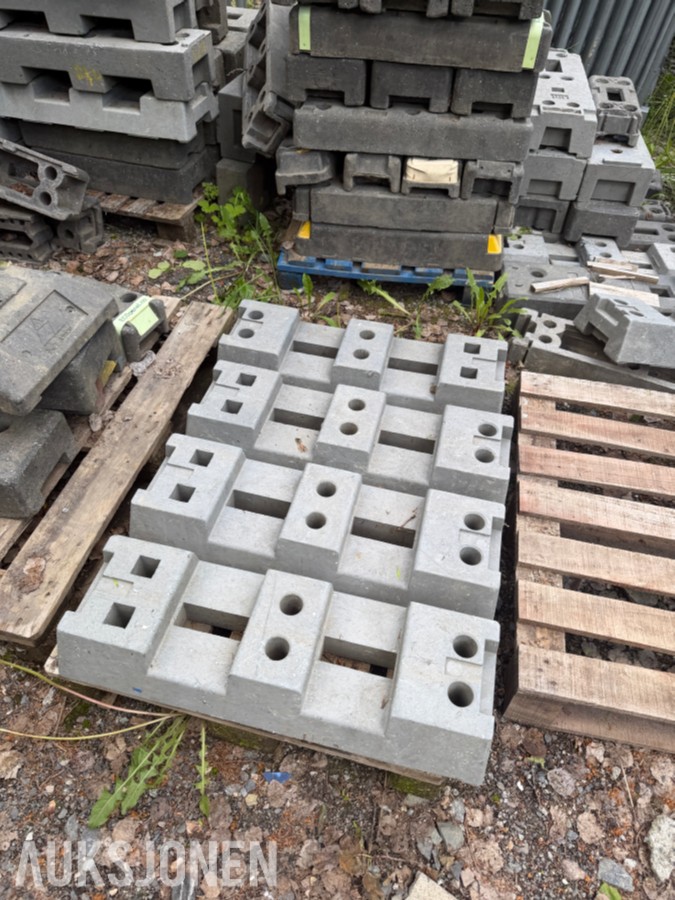 MYE Byggegjerder og byggemateriell selges