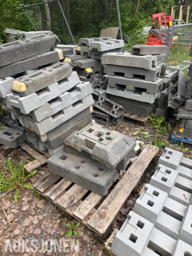 MYE Byggegjerder og byggemateriell selges