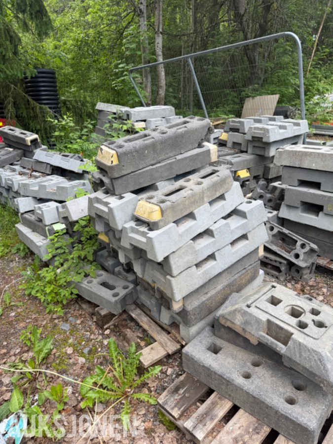 MYE Byggegjerder og byggemateriell selges