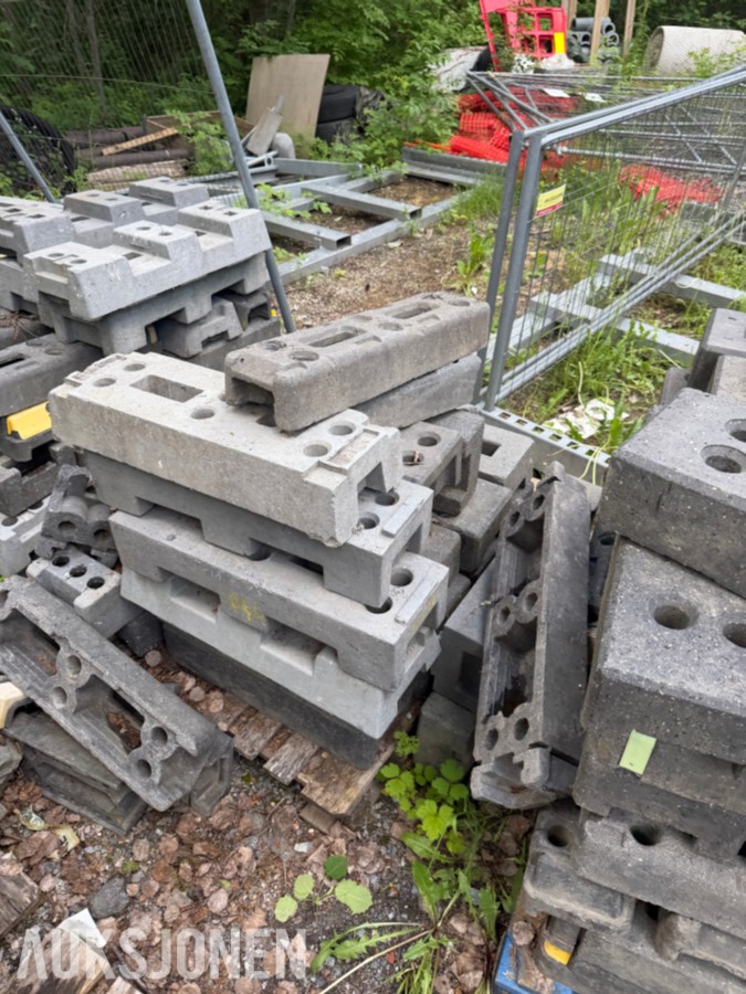MYE Byggegjerder og byggemateriell selges