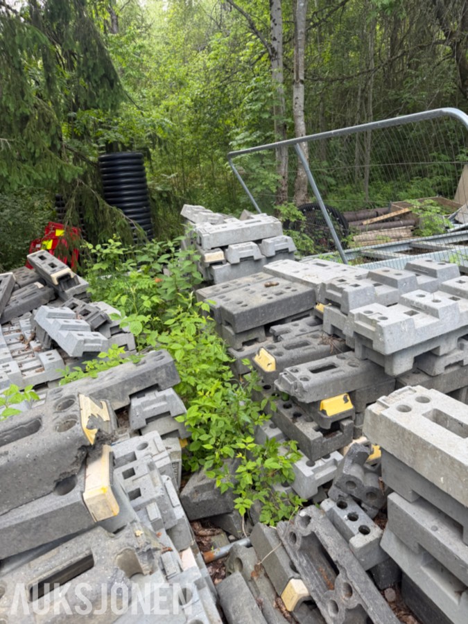 MYE Byggegjerder og byggemateriell selges