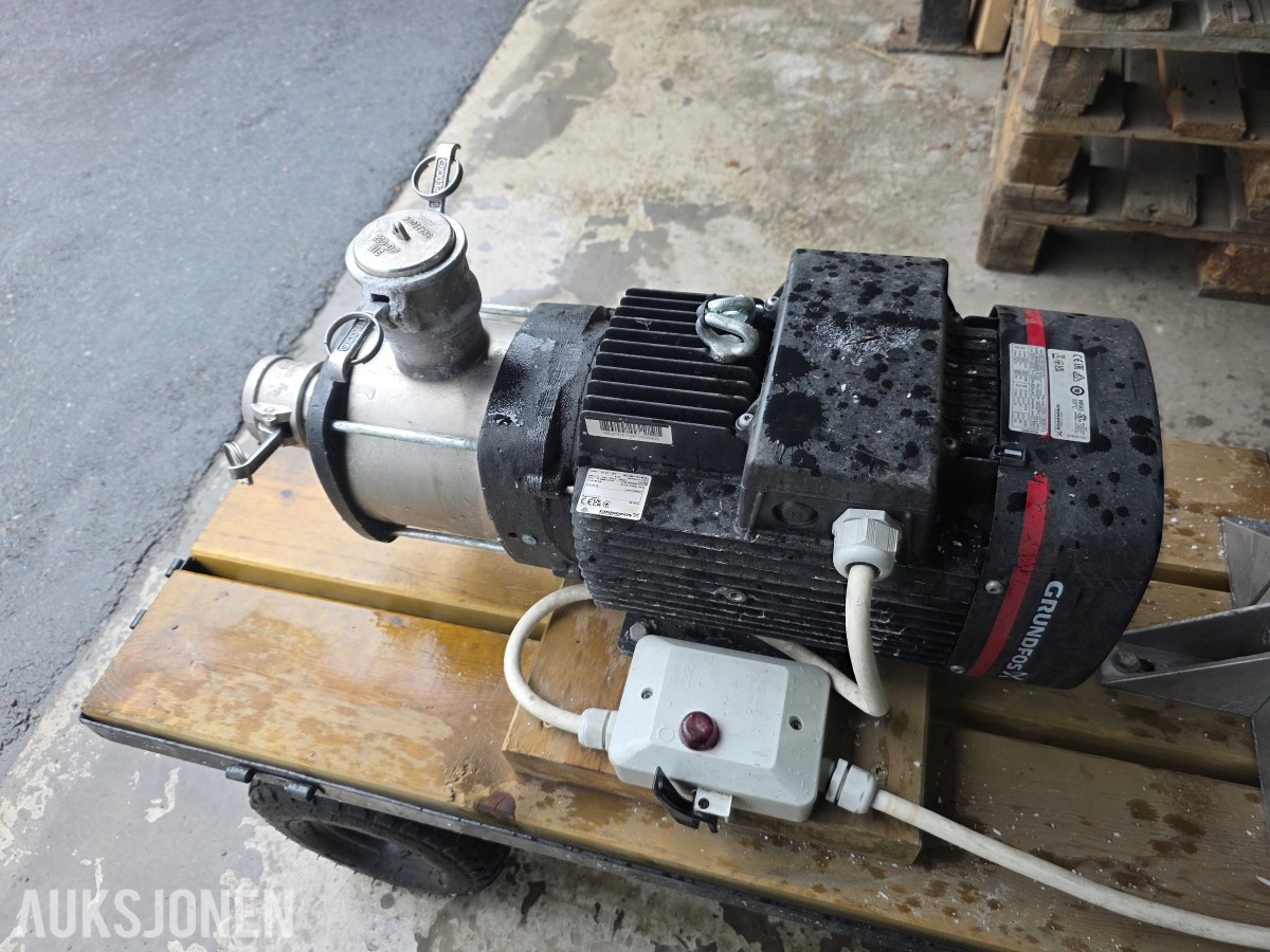 Grundfos pumpe på tralle